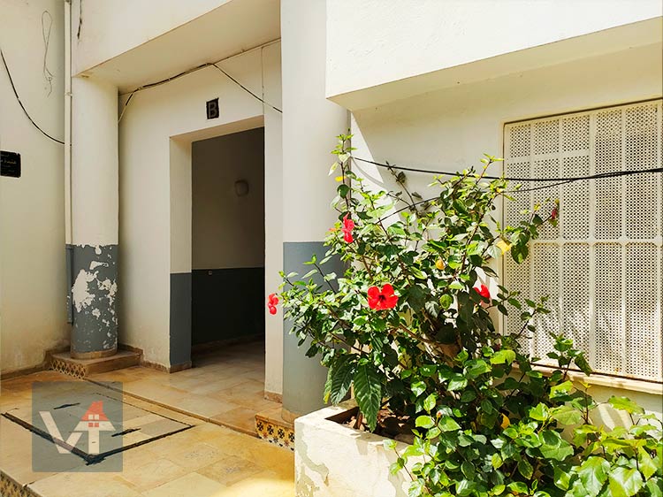 S+2 au center ville A 3 minutes à pied de la plage