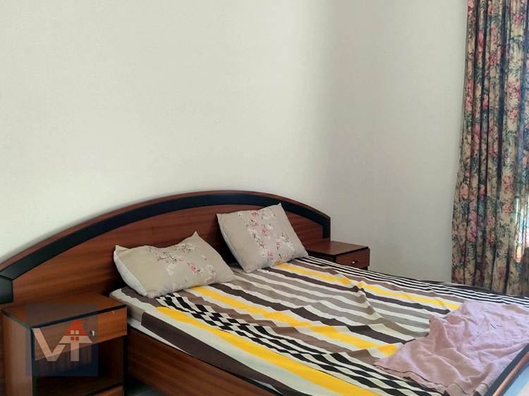 S+1 à 3 min au center ville - climatisé + eau chaude froide