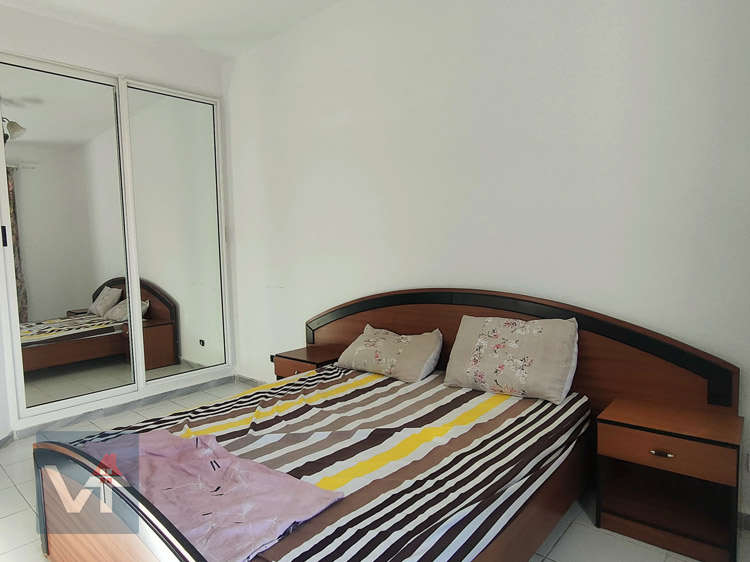 S+1 à 3 min au center ville - climatisé + eau chaude froide