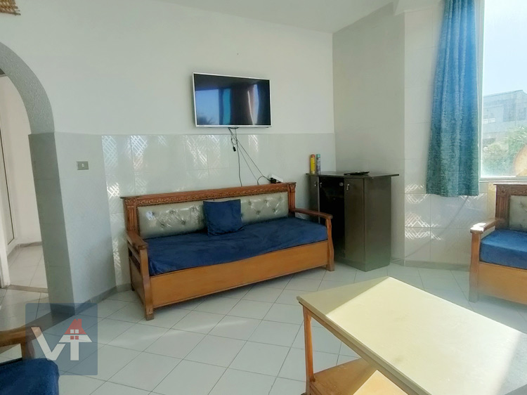 S+1 à 3 min au center ville - climatisé + eau chaude froide